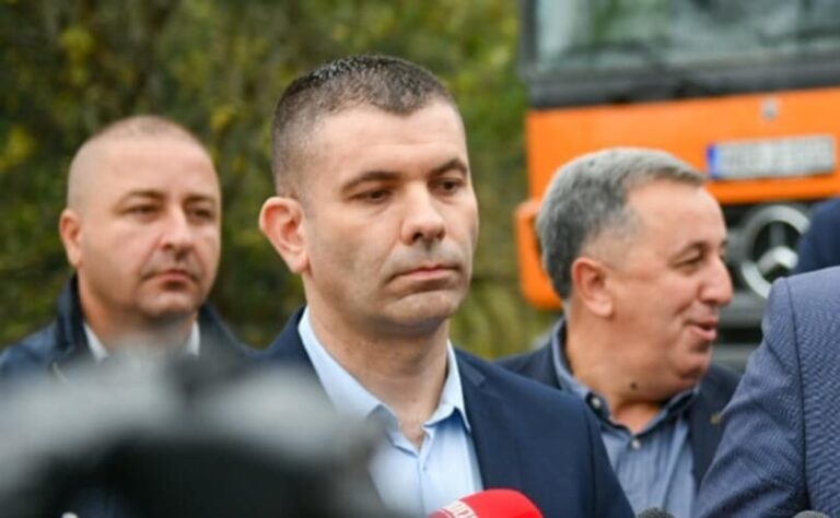 NEŠIĆ NACRTAO, KOSTREŠEVIĆ ODOBRIO: Nezakonito primljeno 10 pripravnika