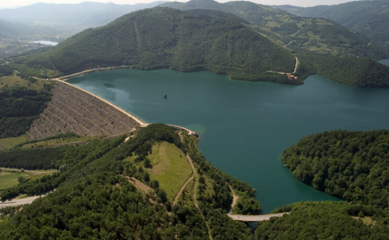 SEF i UN ne naređuju ograničavanje potrošnje vode niti osporavaju da je voda ljudsko pravo