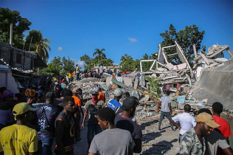 Više od 300 mrtvih na Haitiju: Kuće, škole i crkve pretvorene u ruševine