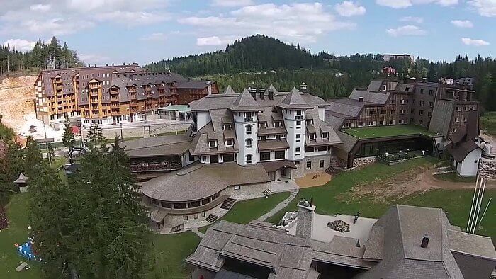 The Government of Republika Srpska gave “Termag” a parking lot for 2,000 KM, and they offered it to the “Jahorina” Olympic Center for 50,000 KM