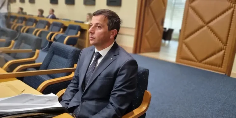 Vukanović napisao otvoreno pismo Dodiku: Ako imaš još nečeg ljudskog u sebi, povuci se