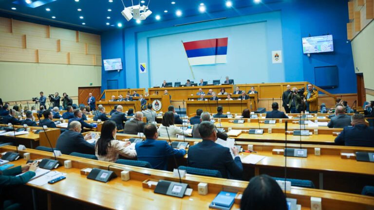 Vlast potvrđuje da izlazi na izbore za predsjednika Republike Srpske?