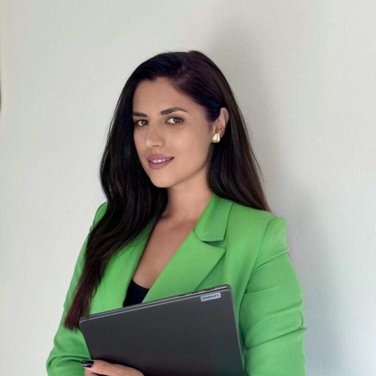 Umbrella: Napad na novinarku nije prekršaj – zahtijevamo hitno krivično procesuiranje