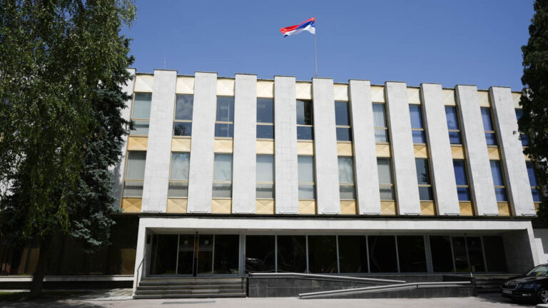 Kako klubovi i grupe troše pare: Gorivo se toči, računi se ne pravdaju