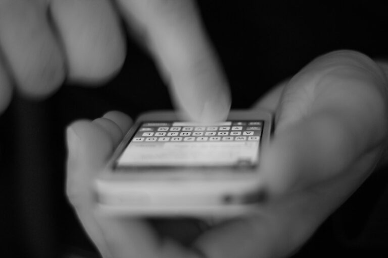 Čije je žensko tijelo na internetu? O komentarima koje žene nisu tražile